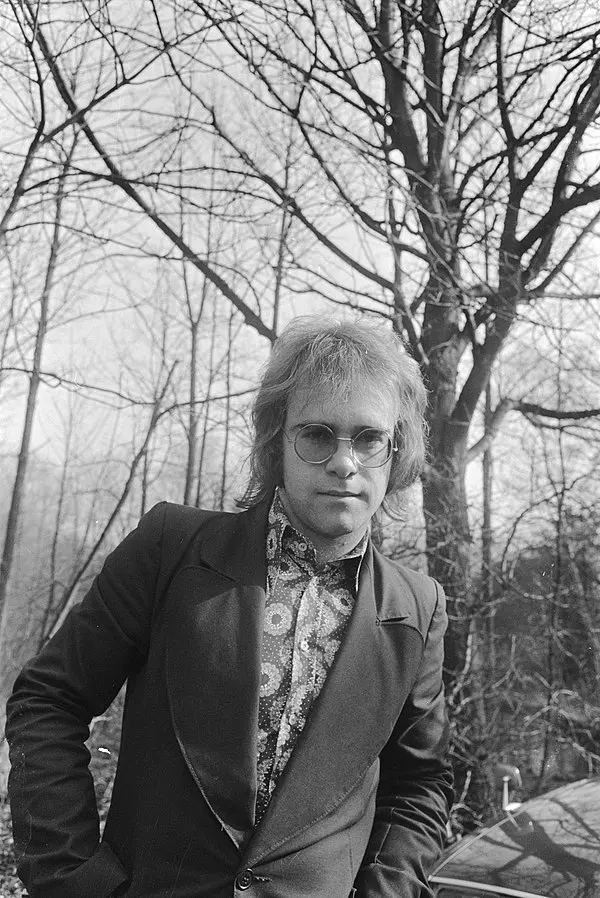 elton john hair 1