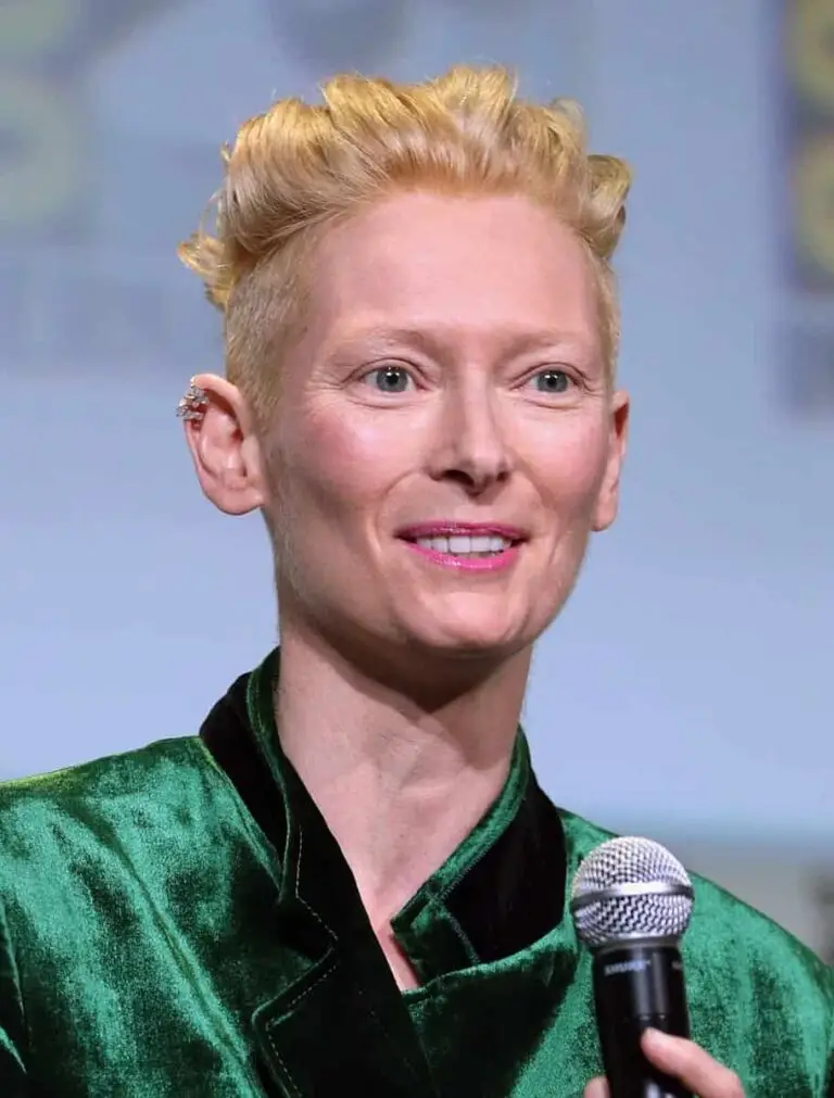 Tilda Swinton hair