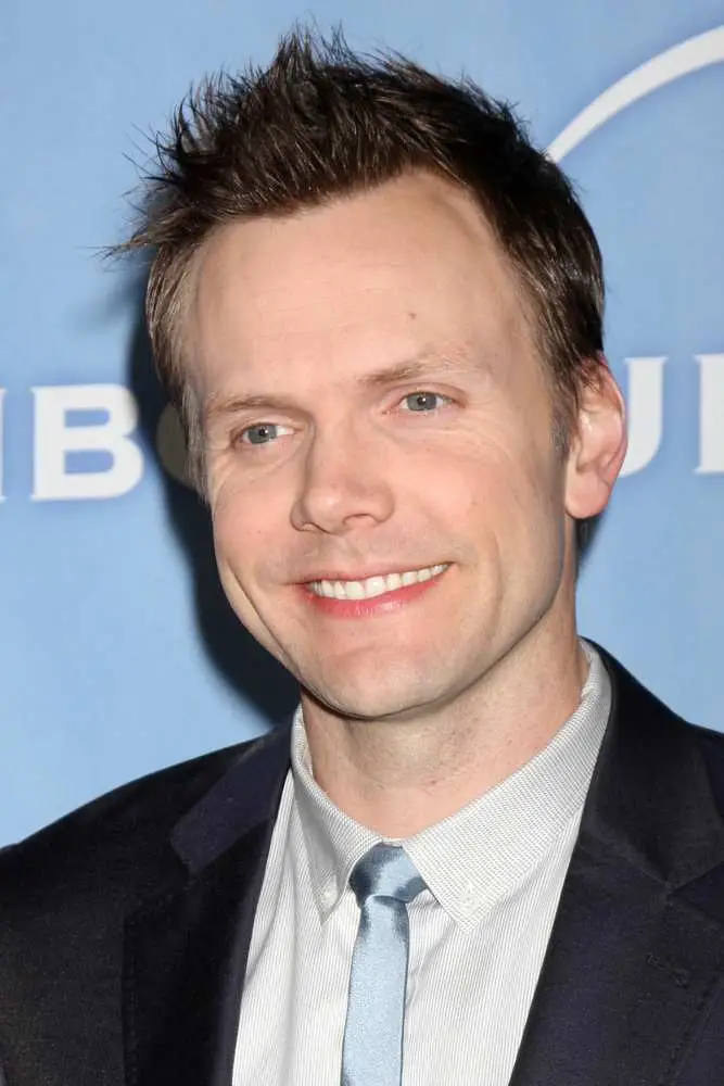 Joel McHale 3