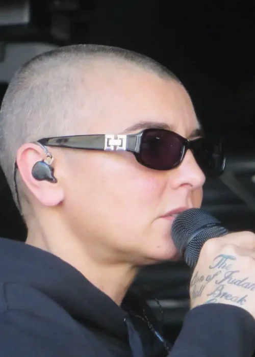 Sinead o'connor shaved head